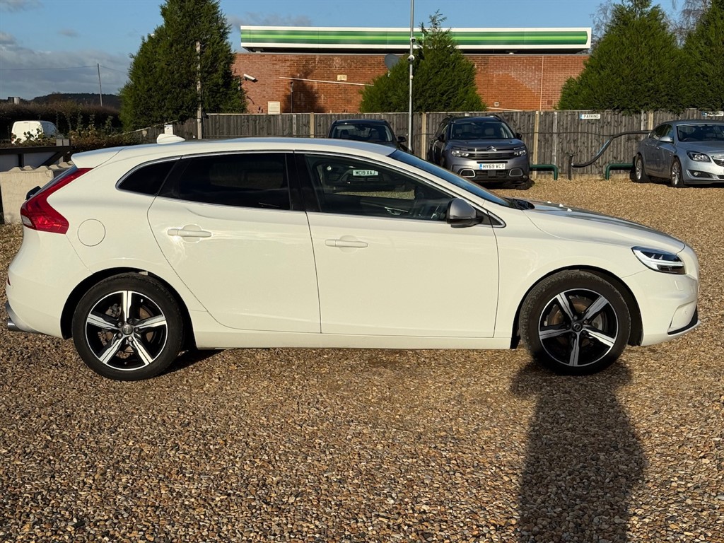 Used Volvo V40 2019 for sale - 76575316: Photo 20