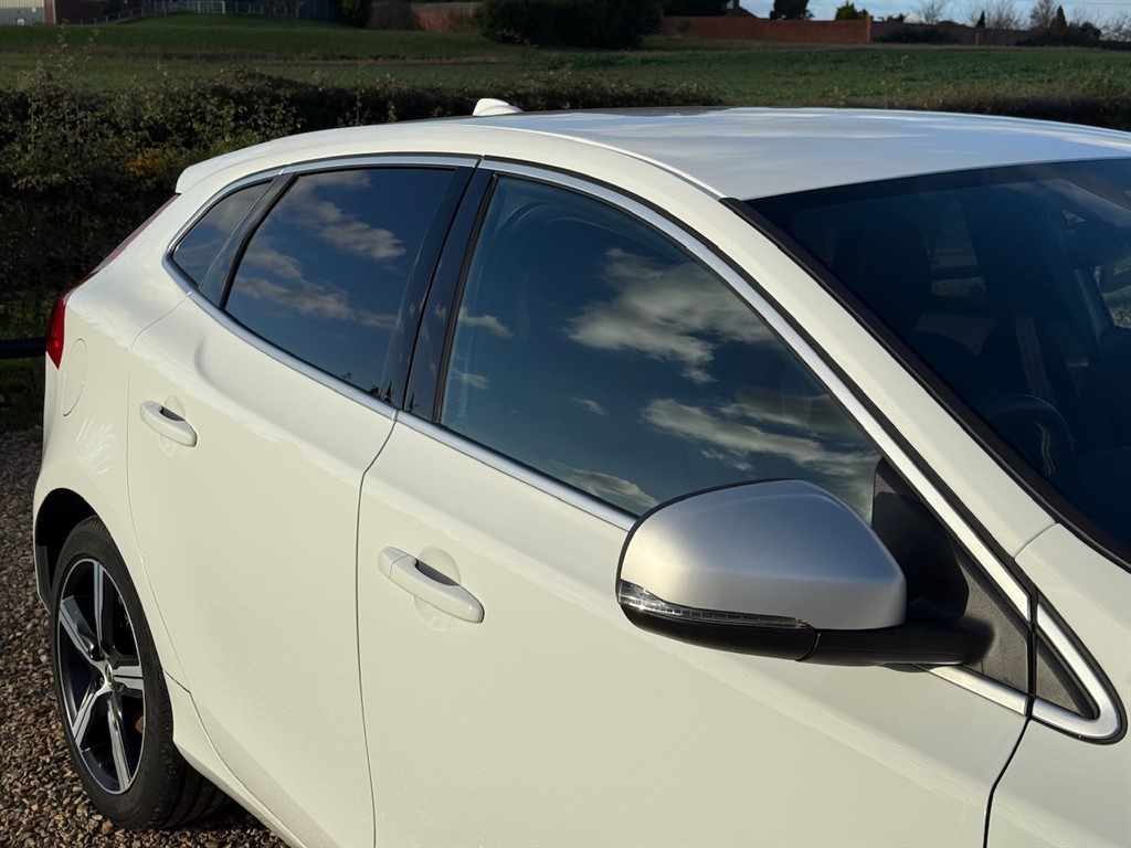 Used Volvo V40 2019 for sale - 76575316: Photo 24