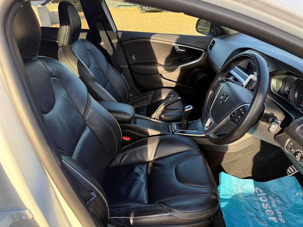 Used Volvo V40 2019 for sale - 76575316: Photo 25