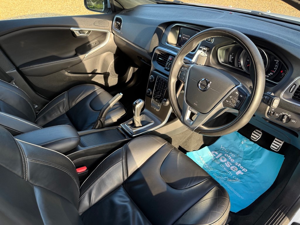 Used Volvo V40 2019 for sale - 76575316: Photo 27