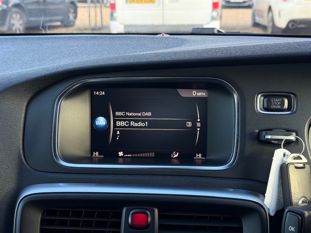 Used Volvo V40 2019 for sale - 76575316: Photo 37