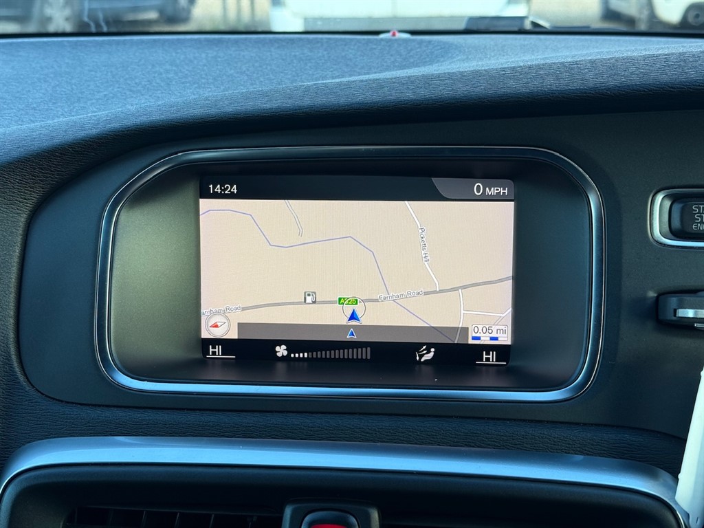 Used Volvo V40 2019 for sale - 76575316: Photo 40