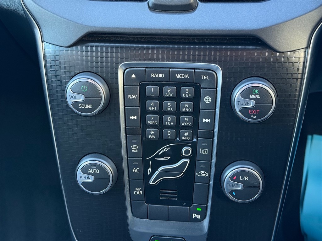 Used Volvo V40 2019 for sale - 76575316: Photo 44