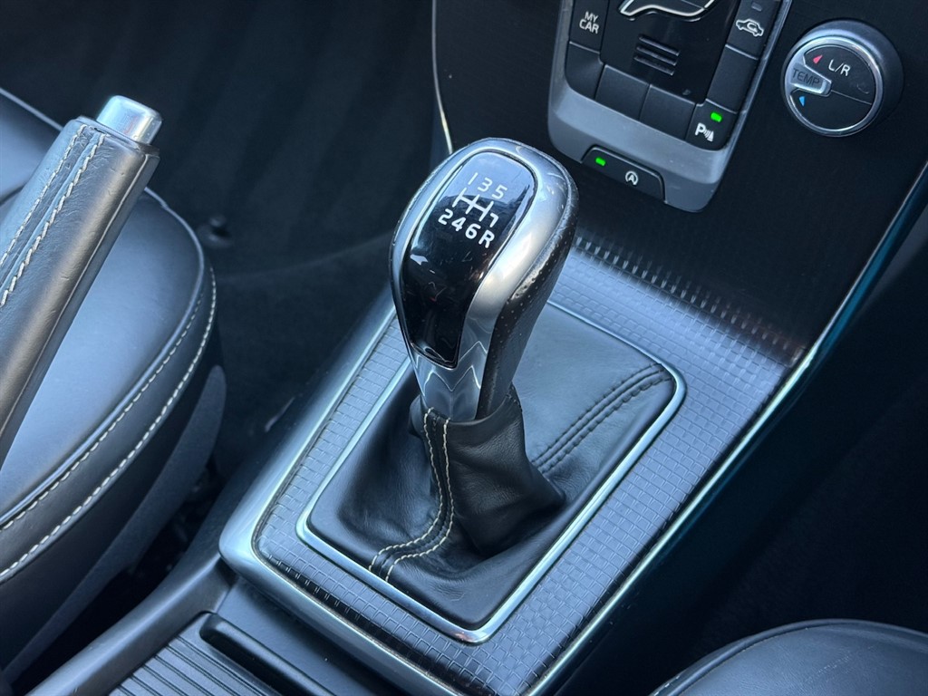 Used Volvo V40 2019 for sale - 76575316: Photo 46