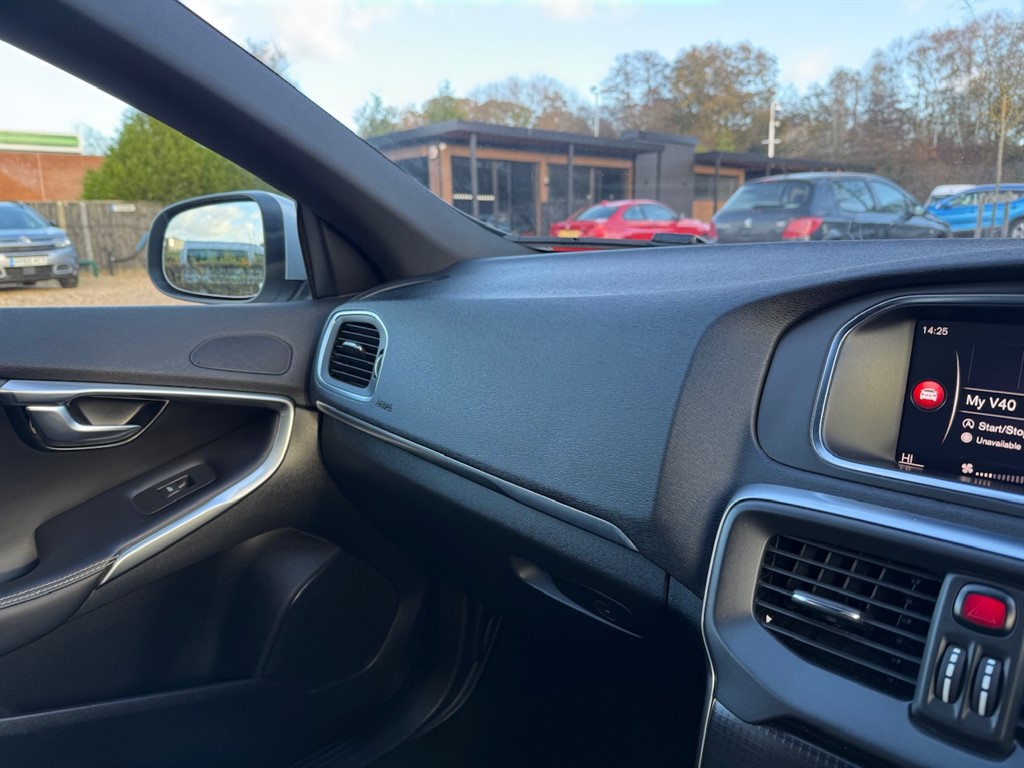 Used Volvo V40 2019 for sale - 76575316: Photo 48