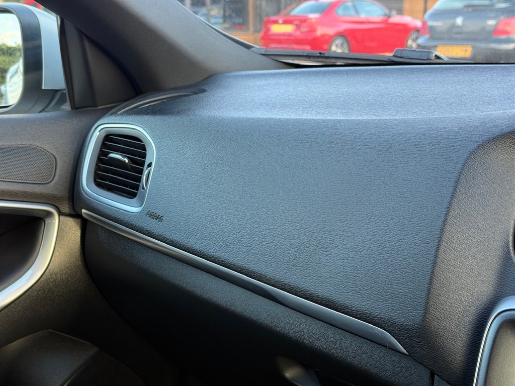 Used Volvo V40 2019 for sale - 76575316: Photo 49