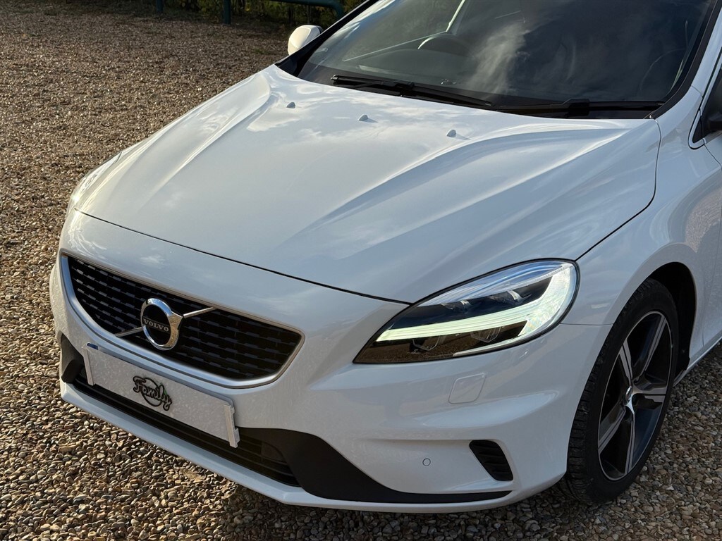 Used Volvo V40 2019 for sale - 76575316: Photo 5