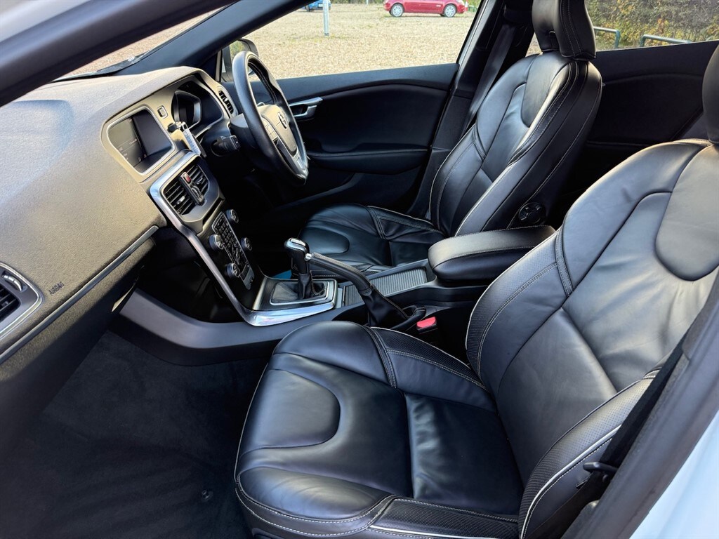 Used Volvo V40 2019 for sale - 76575316: Photo 52