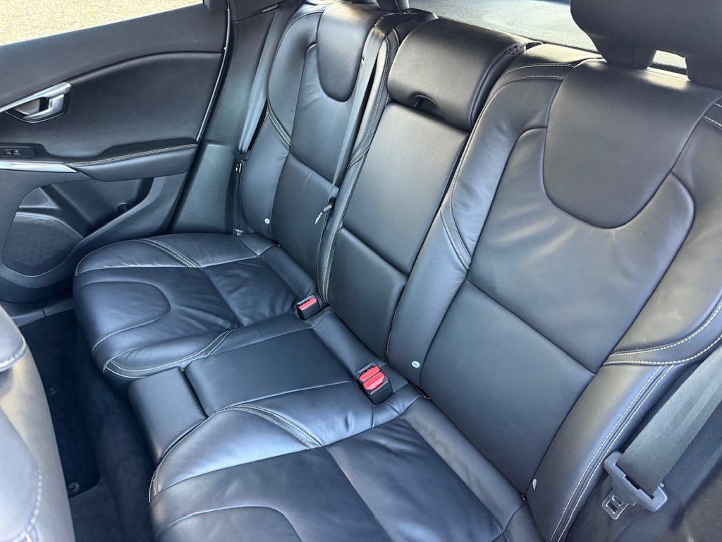 Used Volvo V40 2019 for sale - 76575316: Photo 57