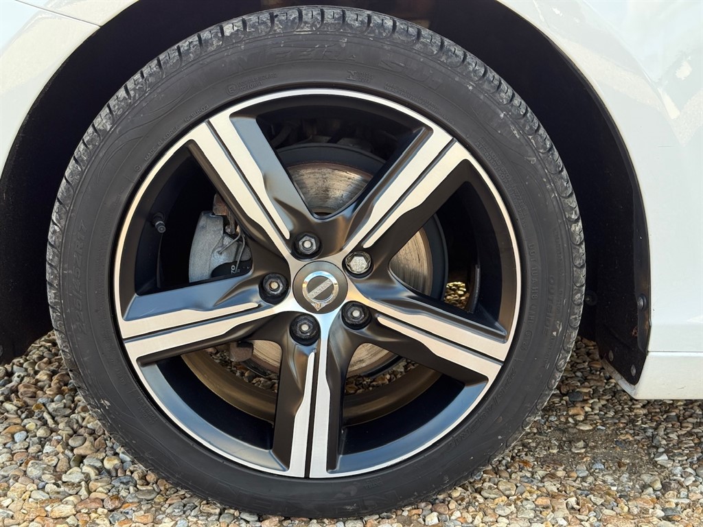 Used Volvo V40 2019 for sale - 76575316: Photo 7