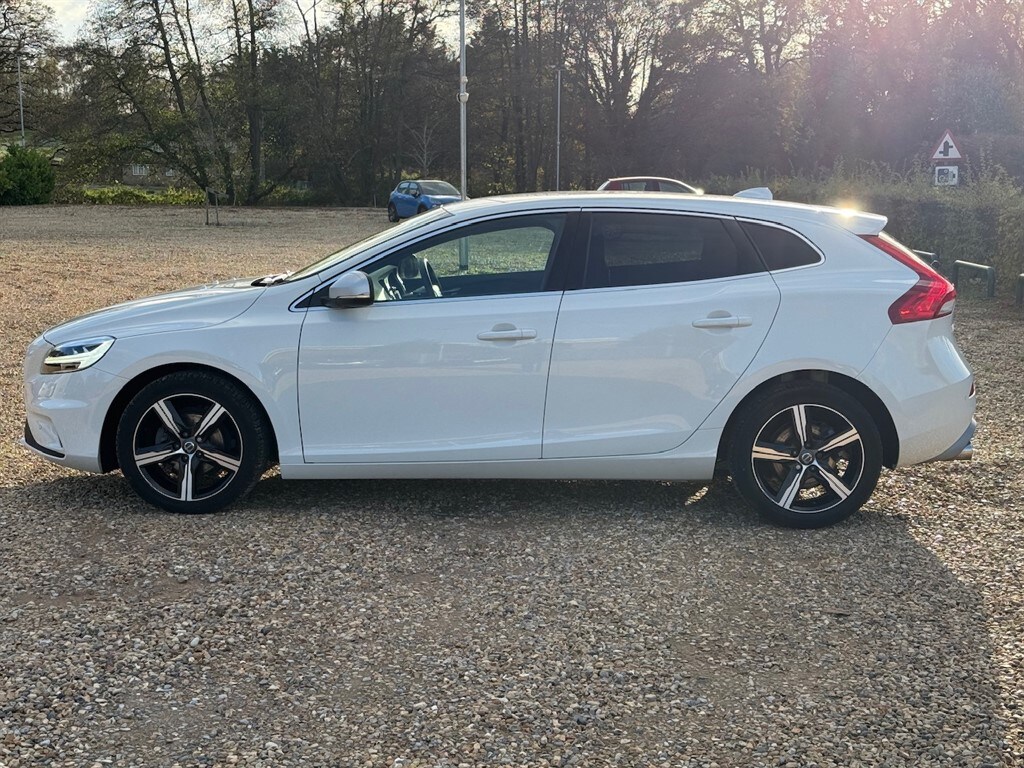 Used Volvo V40 2019 for sale - 76575316: Photo 8