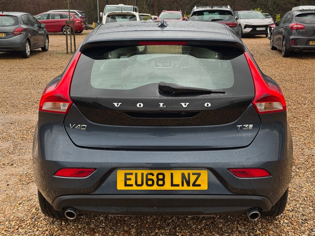 Used Volvo V40 2018 for sale - 77106211: Photo 12