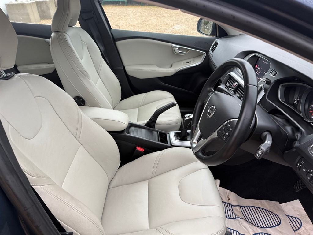 Used Volvo V40 2018 for sale - 77106211: Photo 26