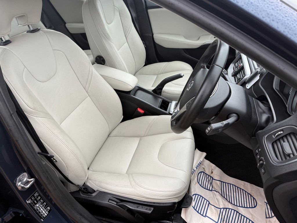 Used Volvo V40 2018 for sale - 77106211: Photo 27