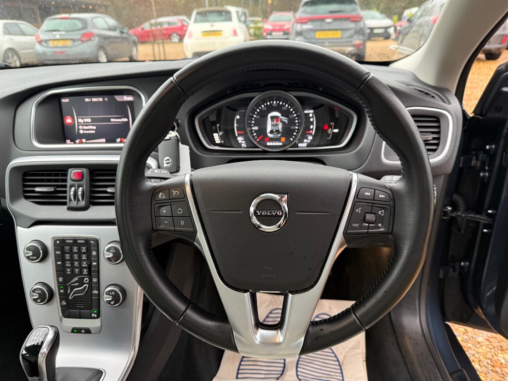 Used Volvo V40 2018 for sale - 77106211: Photo 29