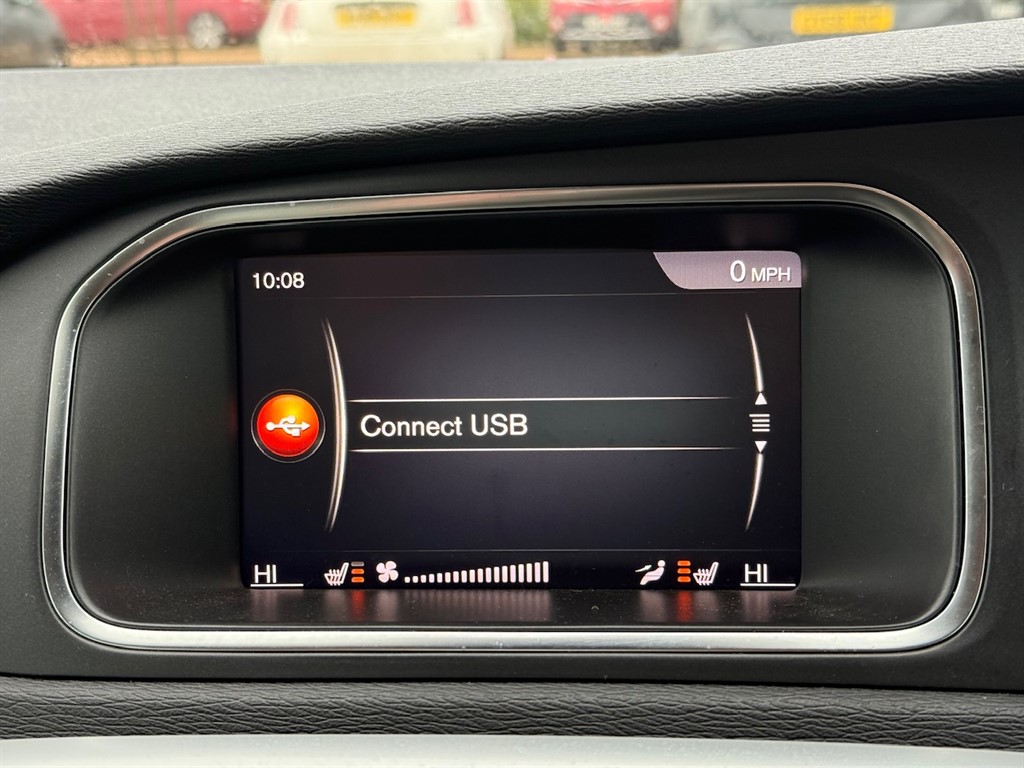 Used Volvo V40 2018 for sale - 77106211: Photo 38