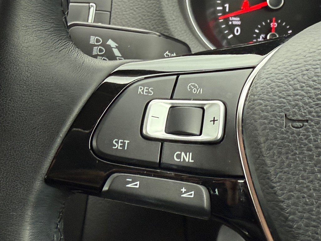 Used Volkswagen Polo 2015 for sale - 76796663: Photo 30