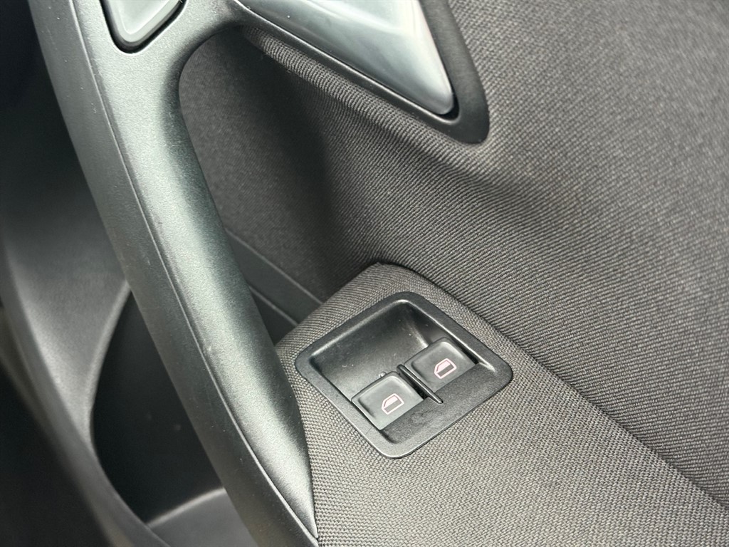 Used Volkswagen Polo 2015 for sale - 76796663: Photo 34