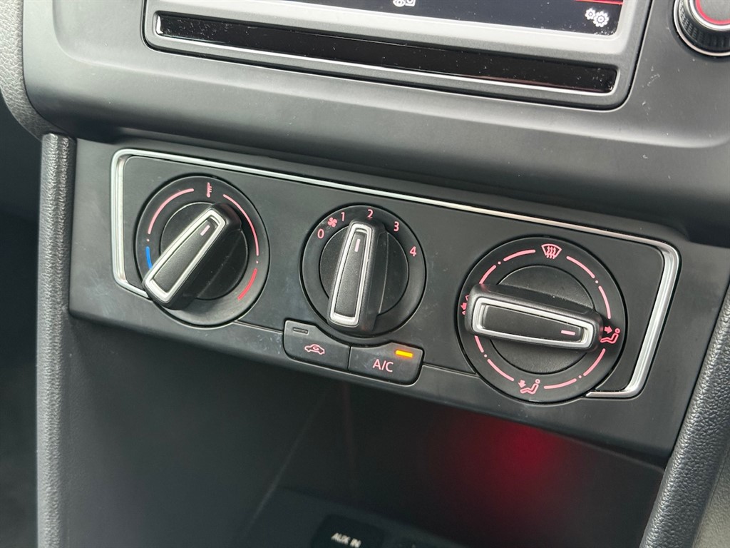 Used Volkswagen Polo 2015 for sale - 76796663: Photo 42