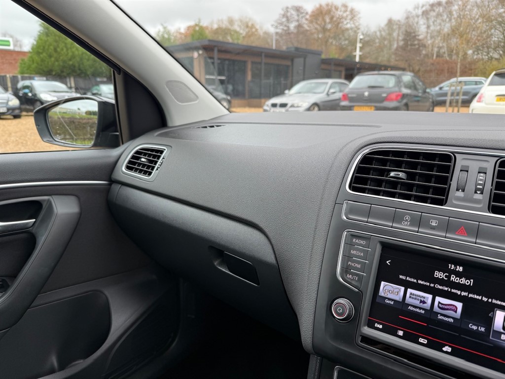 Used Volkswagen Polo 2015 for sale - 76796663: Photo 46