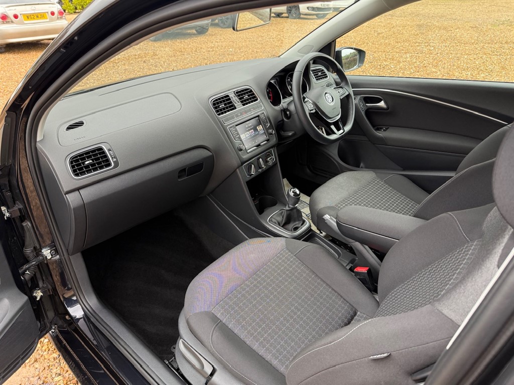 Used Volkswagen Polo 2015 for sale - 76796663: Photo 50