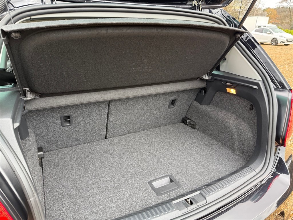 Used Volkswagen Polo 2015 for sale - 76796663: Photo 56