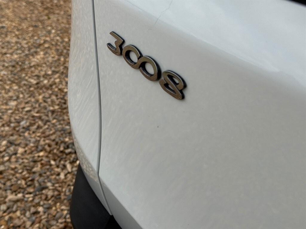 Used Peugeot 3008 2018 for sale - 76161635: Photo 14