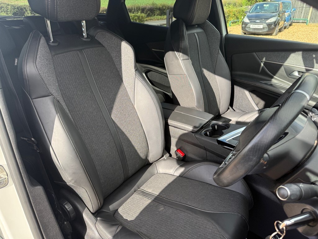 Used Peugeot 3008 2018 for sale - 76161635: Photo 28