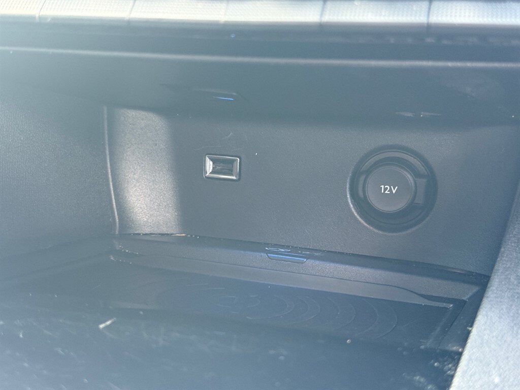 Used Peugeot 3008 2018 for sale - 76161635: Photo 44