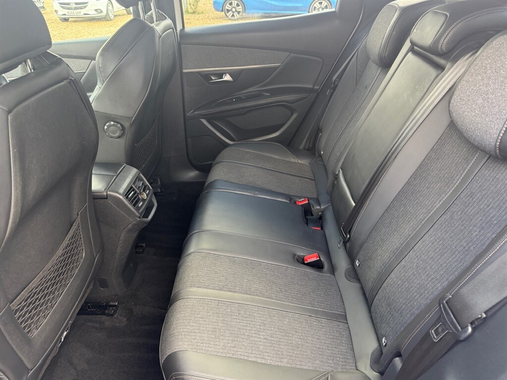 Used Peugeot 3008 2018 for sale - 76161635: Photo 52