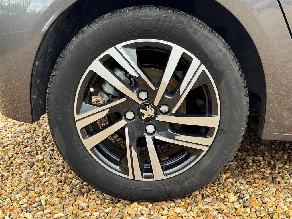 Used Peugeot 208 2022 for sale - 76532354: Photo 18