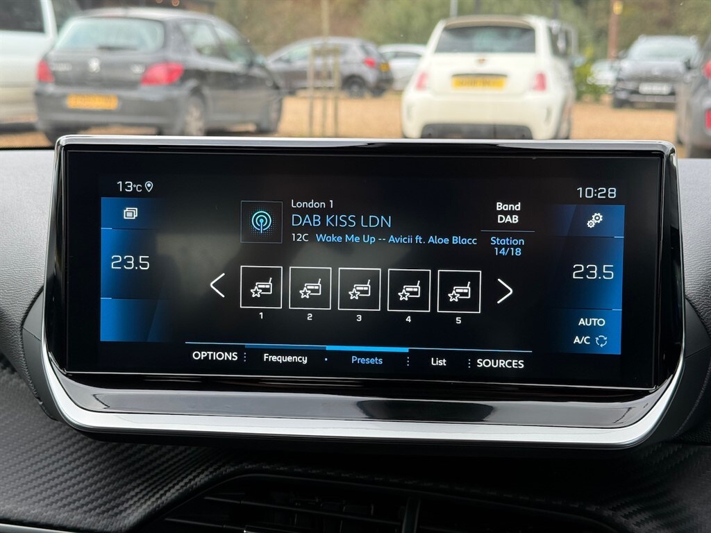 Used Peugeot 208 2022 for sale - 76532354: Photo 35