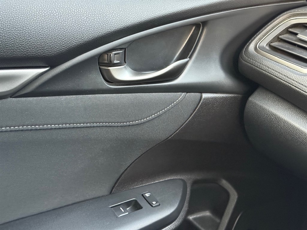 Used Honda Civic 2020 for sale - 76664629: Photo 46