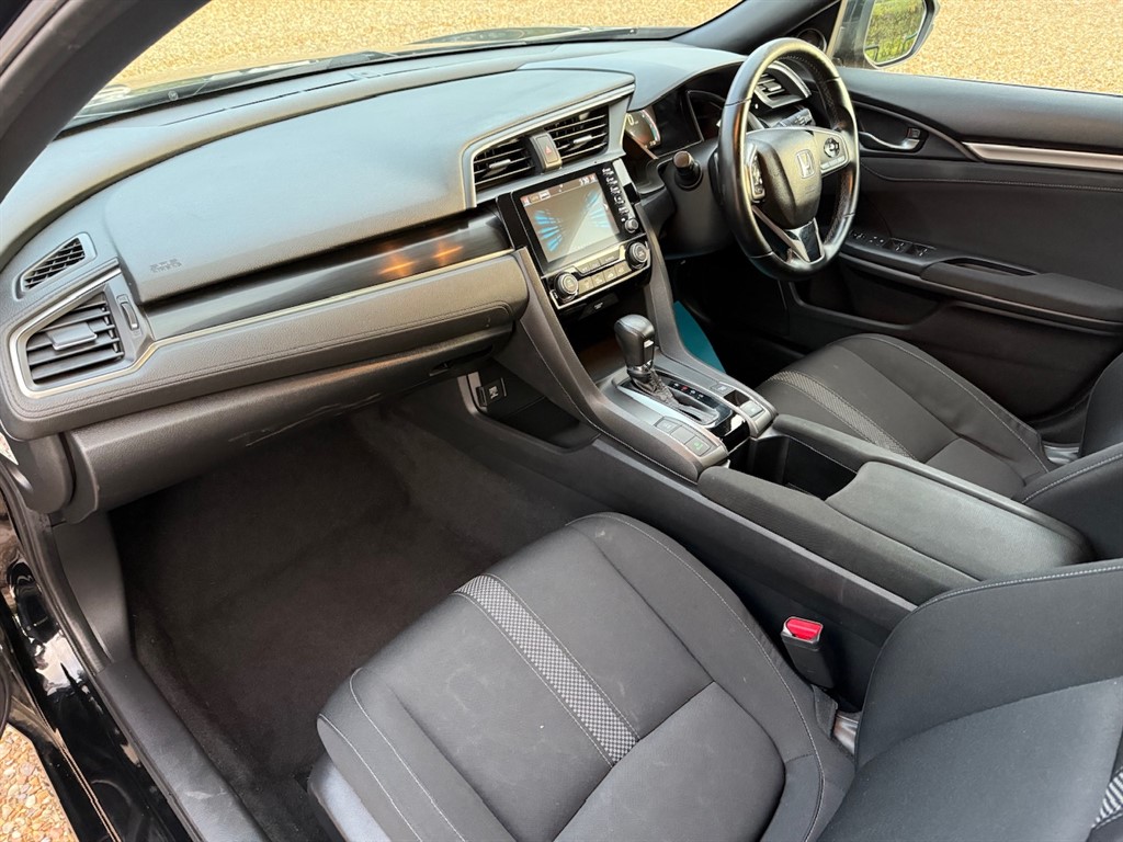 Used Honda Civic 2020 for sale - 76664629: Photo 48