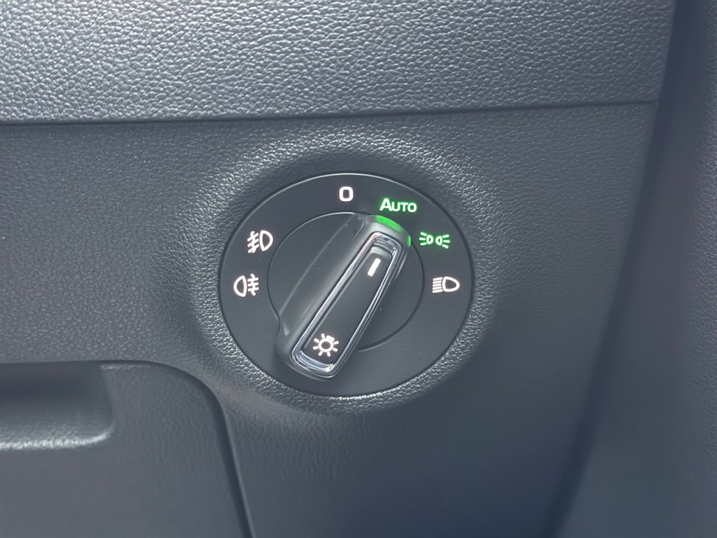 Used Skoda Karoq 2019 for sale - 76788579: Photo 32