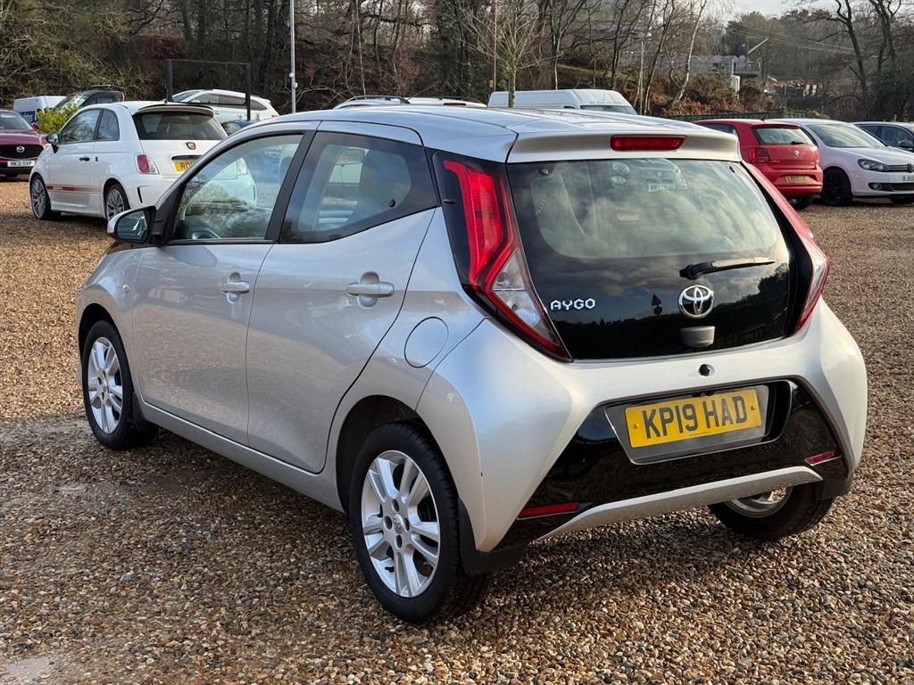 Used Toyota AYGO 2019 for sale - 76882128: Photo 10