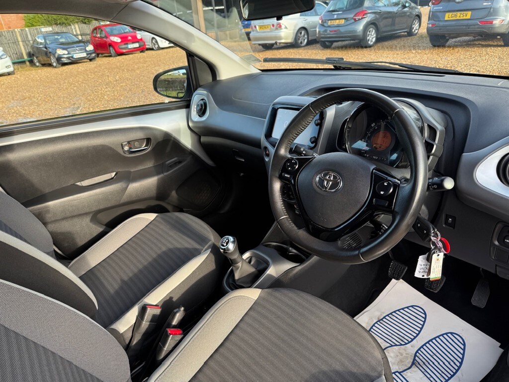 Used Toyota AYGO 2019 for sale - 76882128: Photo 24