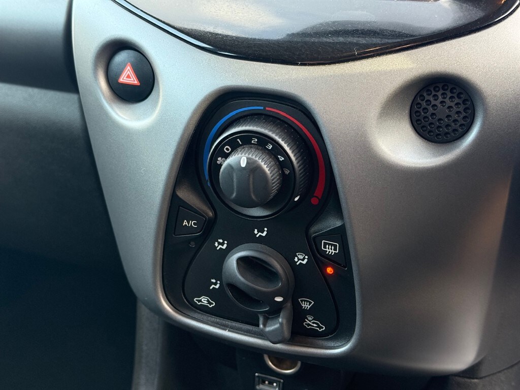 Used Toyota AYGO 2019 for sale - 76882128: Photo 37