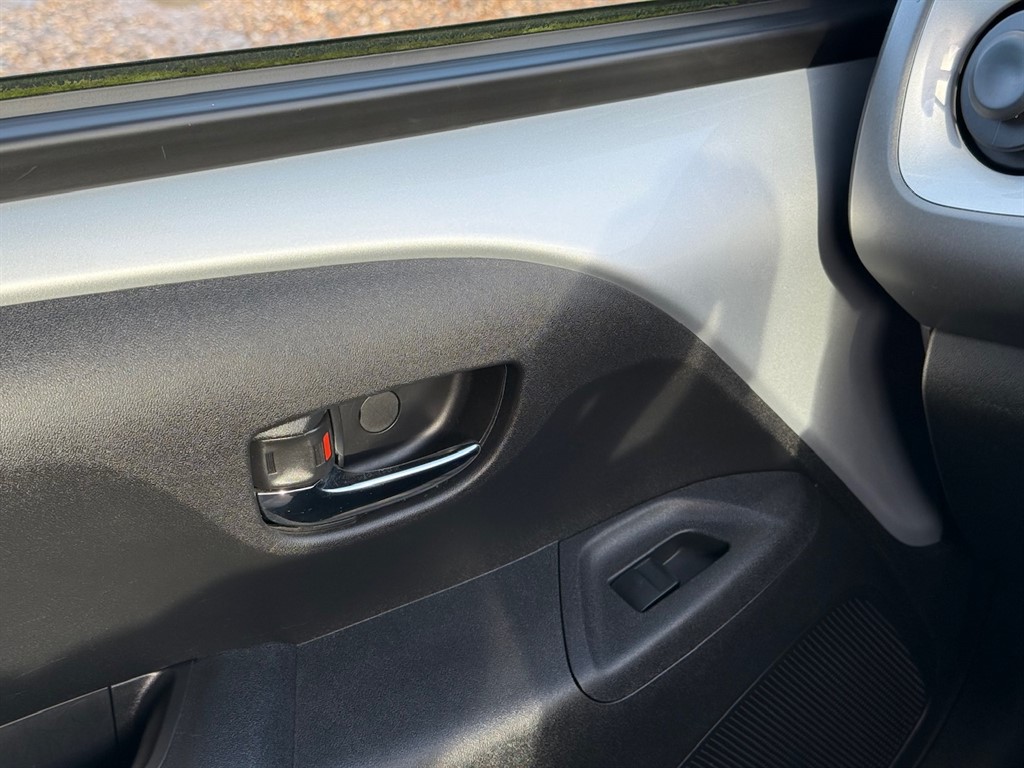 Used Toyota AYGO 2019 for sale - 76882128: Photo 44