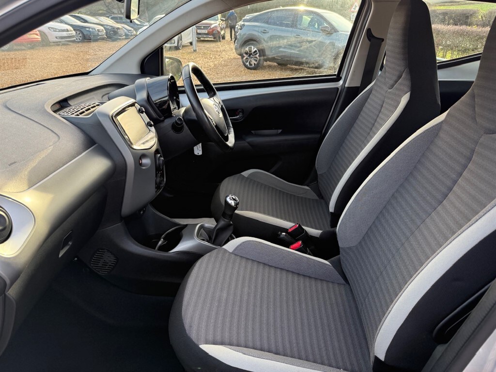 Used Toyota AYGO 2019 for sale - 76882128: Photo 45