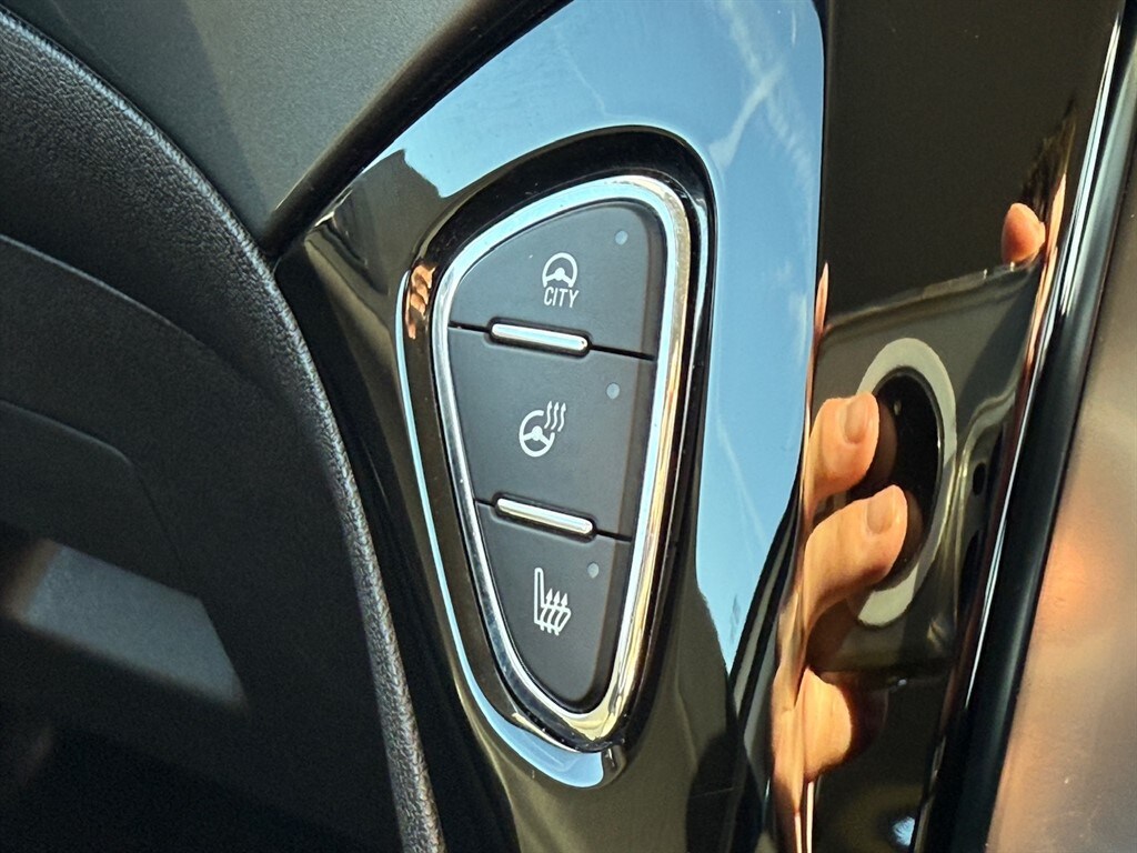 Used Vauxhall Corsa 2018 for sale - 76366675: Photo 39