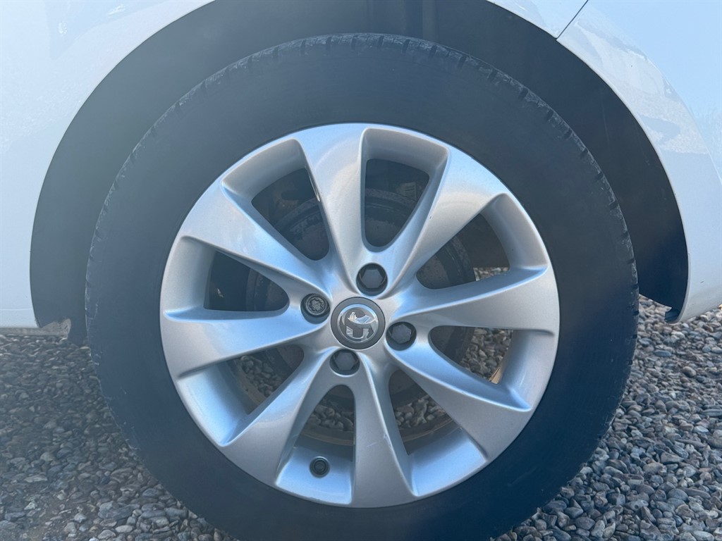 Used Vauxhall Corsa 2018 for sale - 76366675: Photo 9