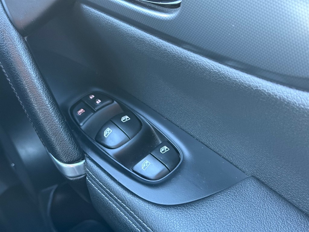 Used Nissan Qashqai 2018 for sale - 76709740: Photo 32