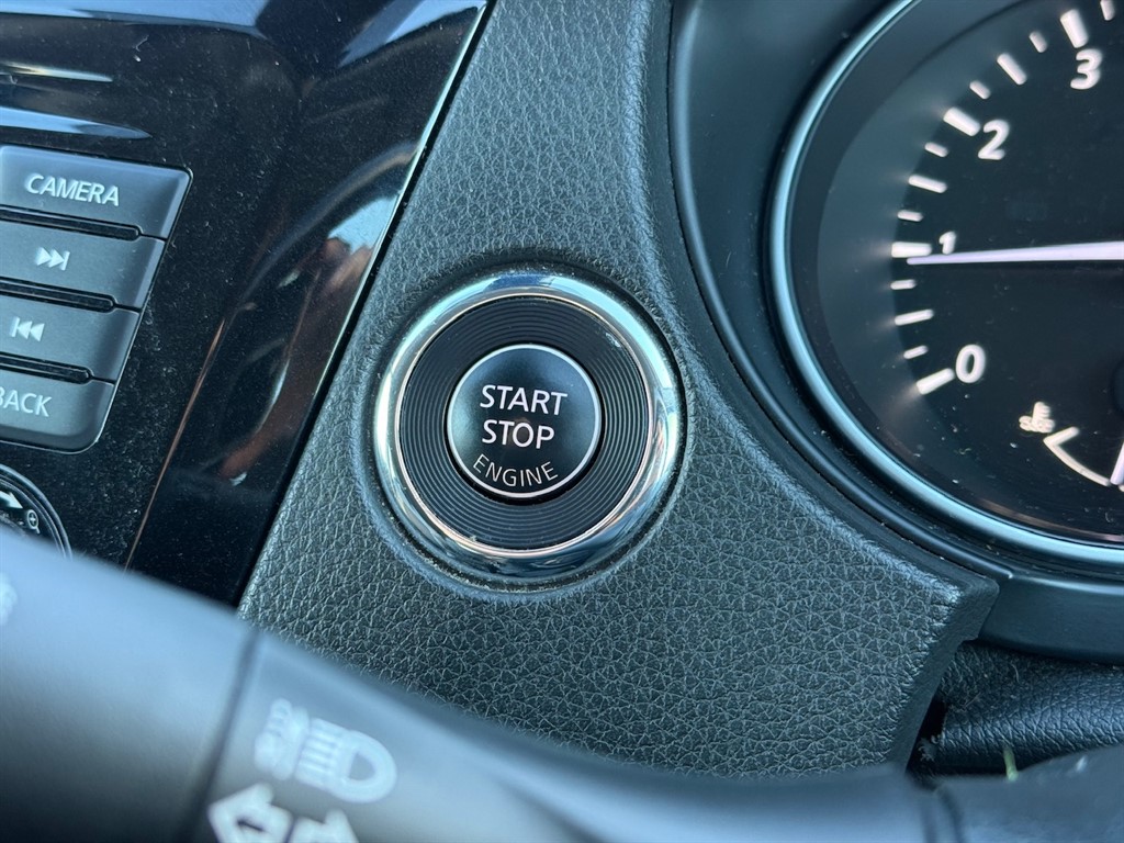 Used Nissan Qashqai 2018 for sale - 76709740: Photo 33