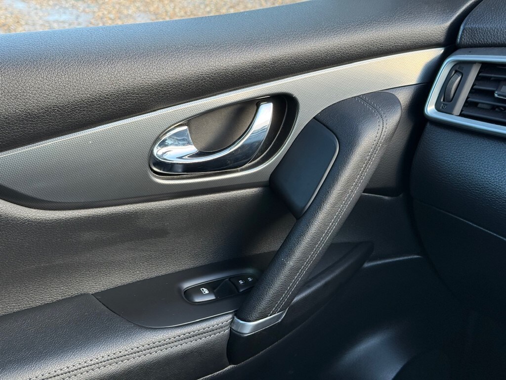 Used Nissan Qashqai 2018 for sale - 76709740: Photo 48