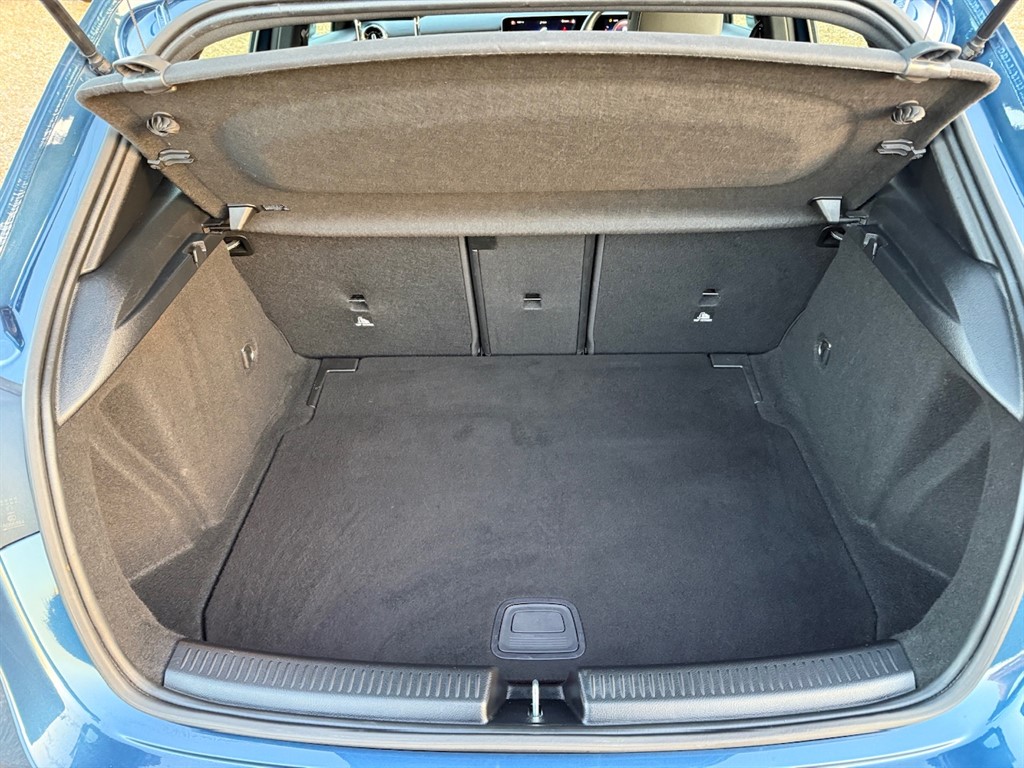 Used Mercedes-Benz A-Class 2019 for sale - 76835136: Photo 60