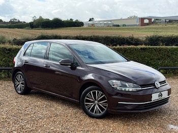 Volkswagen - Golf