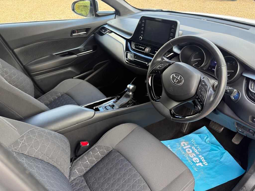 Used Toyota C-HR 2021 for sale - 76302565: Photo 28