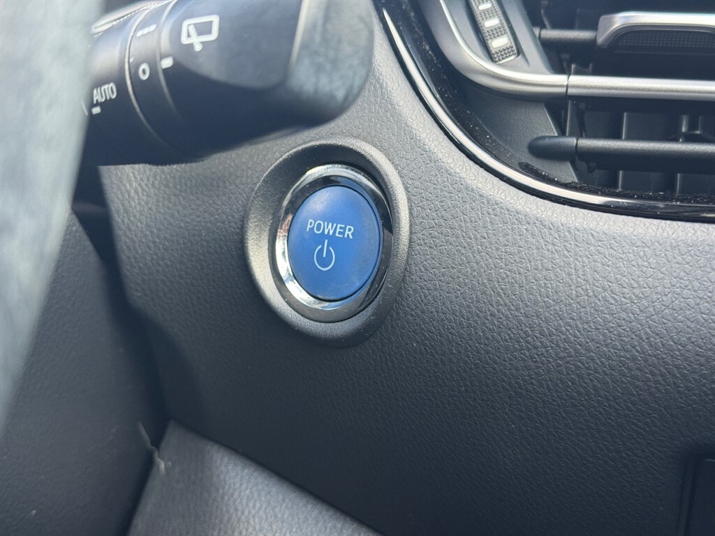 Used Toyota C-HR 2021 for sale - 76302565: Photo 34