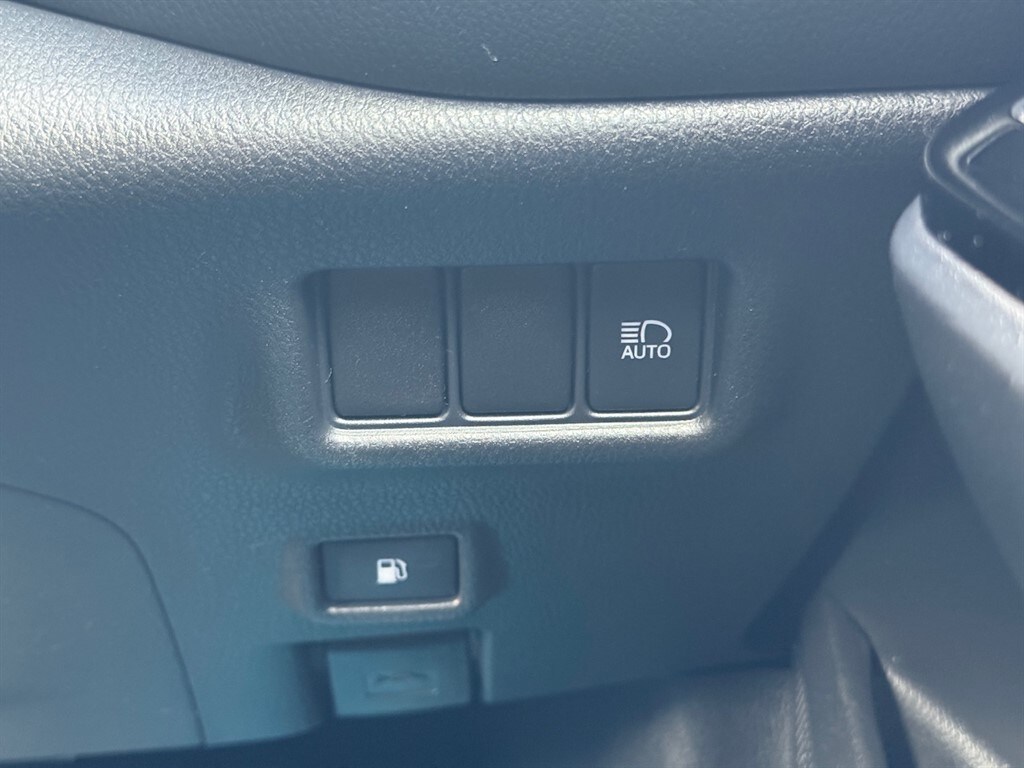 Used Toyota C-HR 2021 for sale - 76302565: Photo 36